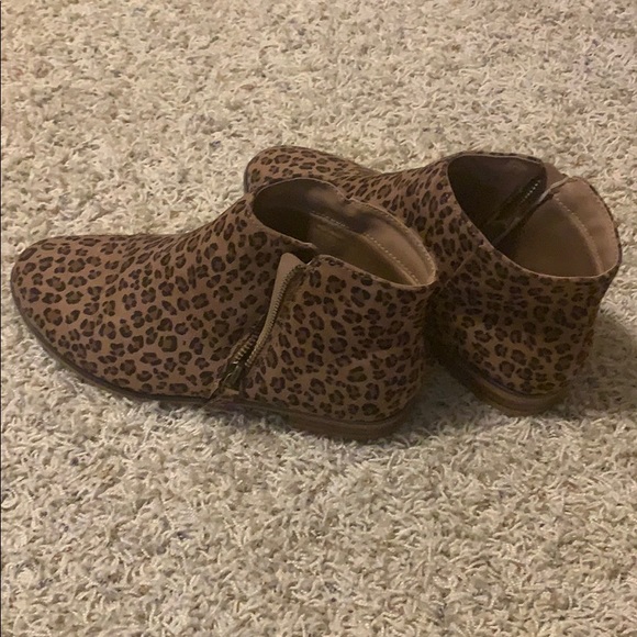 Cheetah Print Booties - Picture 2 of 3